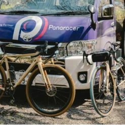 Pneu Vélo Panaracer Gravel King SK 700 - édition Limitée 2022 -Cyclo-Camping Soldes Boutique GravelKingSK Blue Gray Ginger mes