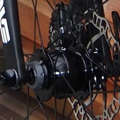 Moyeu Dynamo Roue Vélo Frein à Disque PD-8 Shutter Precision -Cyclo-Camping Soldes Boutique moyeu dynamo roue velo frein a disque pd 8 shutter precision full 5