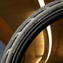 Pneu Vélo Schwalbe Marathon Efficiency 700 /28 Pouces -Cyclo-Camping Soldes Boutique pneu velo touring marathon efficiency schwalbe