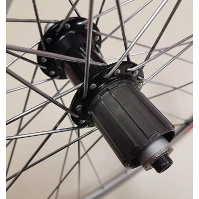 Mach1 Roue Vélo Course 700 Arrière Alu Cassette à Blocage Rapide 5 Mach1 Roue Vélo Course 700 Arrière Alu Cassette à Blocage Rapide – Image 3