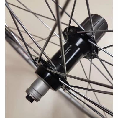 Mach1 Roue Vélo Course 700 Arrière Alu Cassette à Blocage Rapide 6 Mach1 Roue Vélo Course 700 Arrière Alu Cassette à Blocage Rapide – Image 4