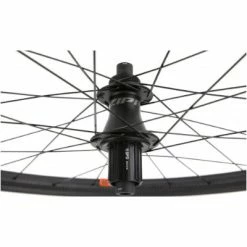 Roues Vélo Gravel Zipp 101 XPLR - Carbon Tubeless Cent. Lock 700 -Cyclo-Camping Soldes Boutique roues velo gravel zipp 101 xplr carbon tubeless cent lock 700 full 4